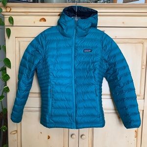 Patagonia women’s hoodie jacket, size M, EUC